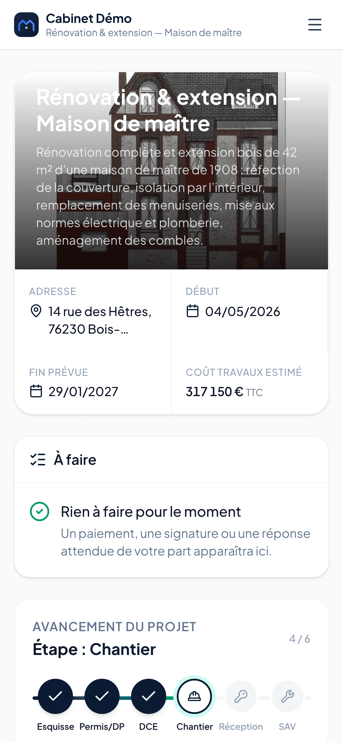 L'espace client sur téléphone : photo du chantier, informations et étapes du projet